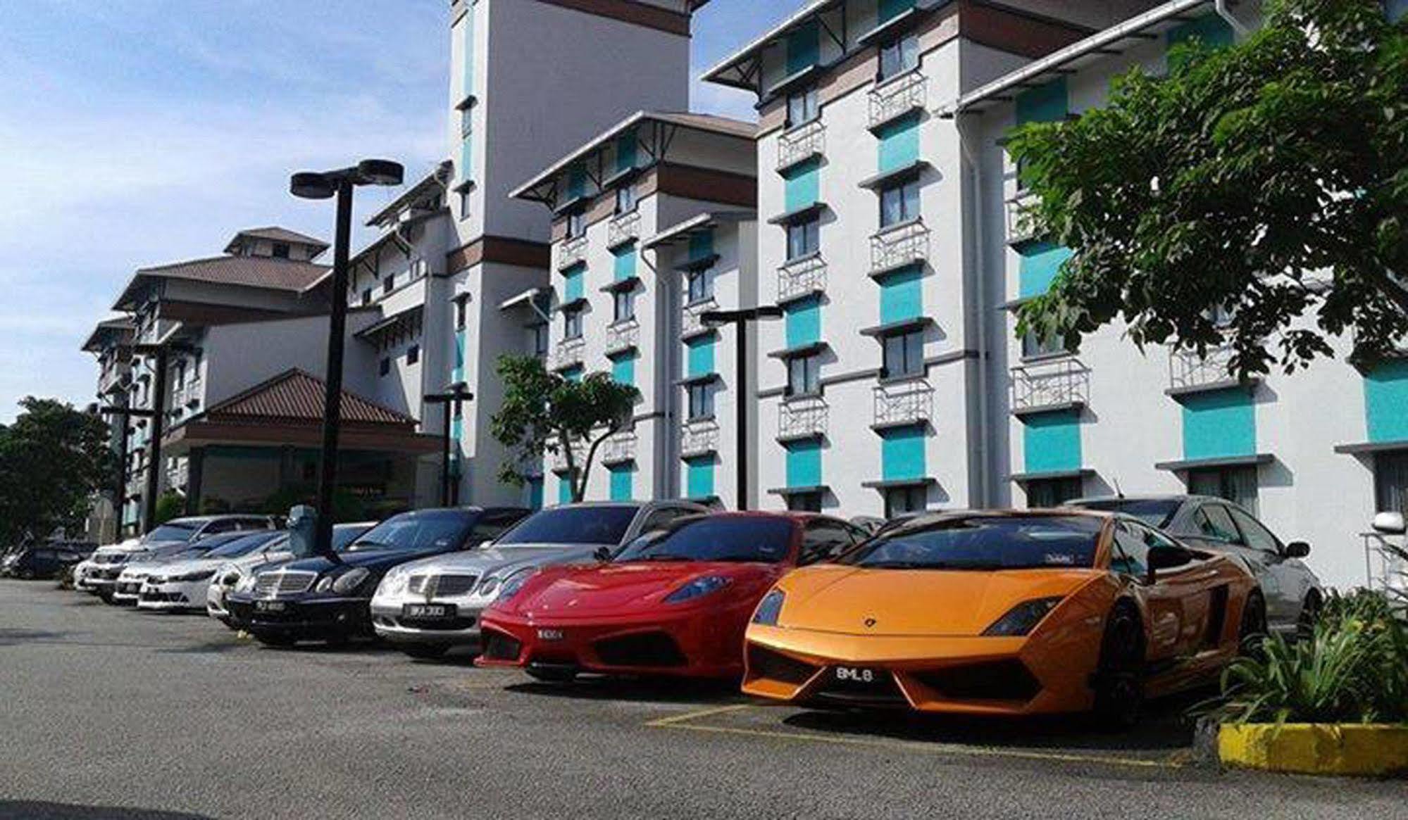 Merrida Hotel Klang Kültér fotó